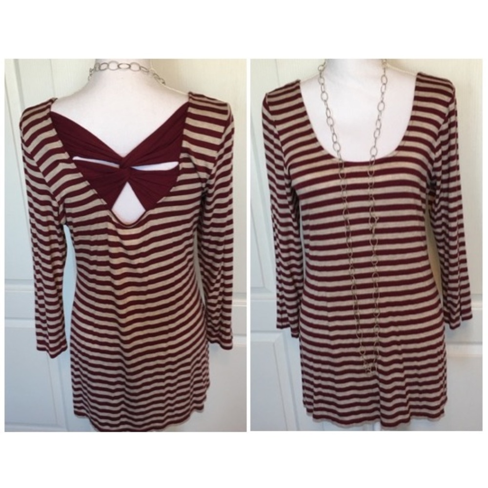 Max Studio Top - Criss/Cross Back Detail